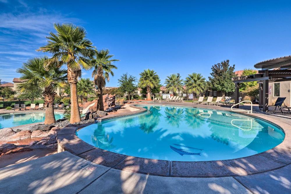 Utah Home with Pool and Hot Tub Access, Mtn Views!